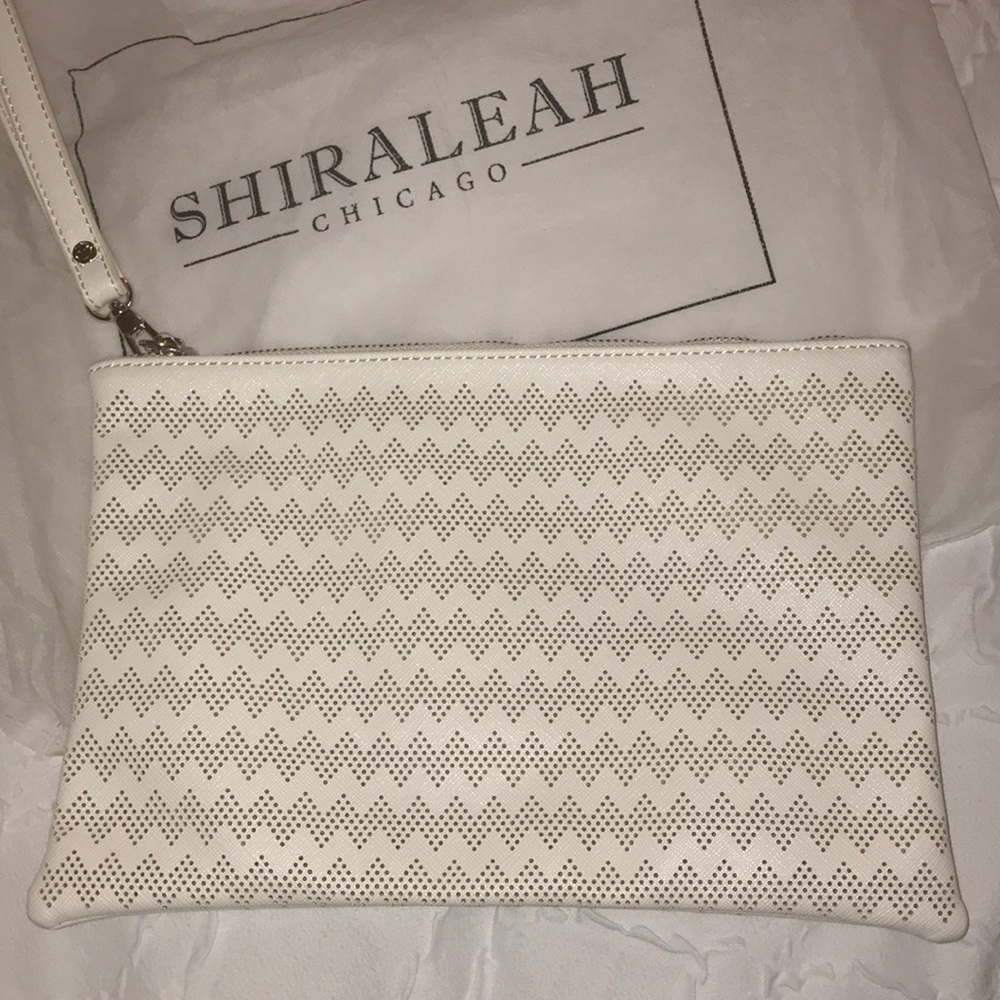 Shiraleah Chicago Elle Wristlet